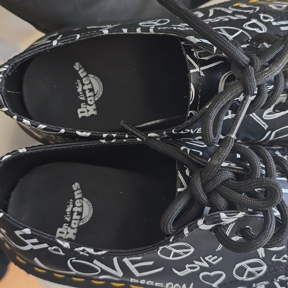 Dr.Martens 1461 Script Peace Love Freedom Black Oxford Shoes - Picture 6 of 11